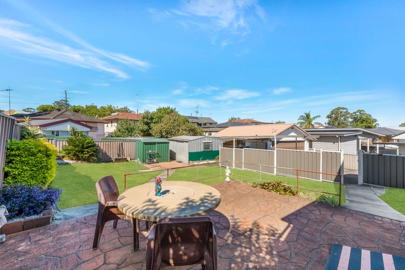 Photo - 4 Lyndley Street, Busby NSW 2168 - Image 10