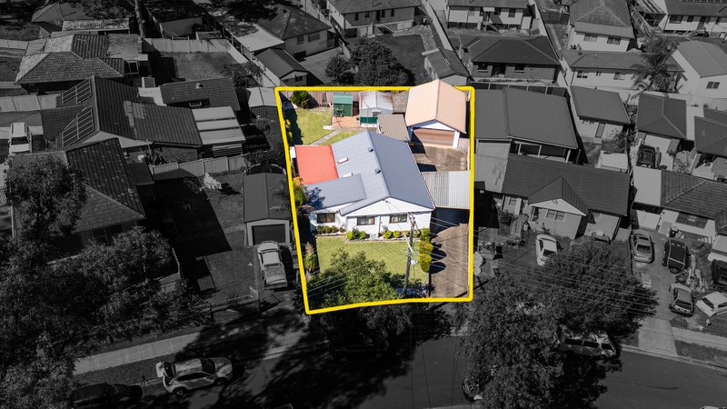 Photo - 4 Lyndley Street, Busby NSW 2168 - Image 13