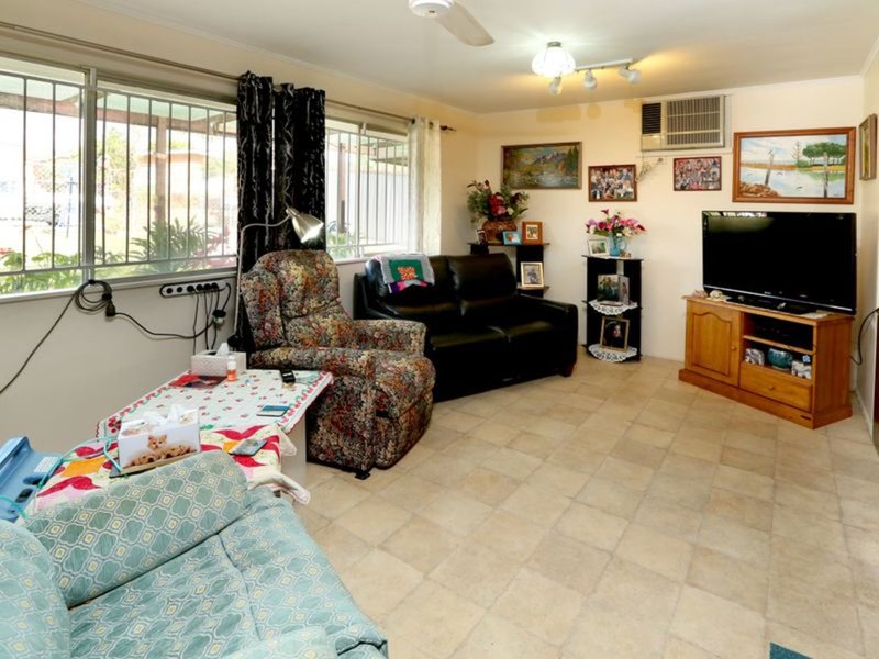 Photo - 4 Lyric Street, Cannon Hill QLD 4170 - Image 4