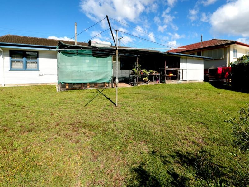 Photo - 4 Lyric Street, Cannon Hill QLD 4170 - Image 12