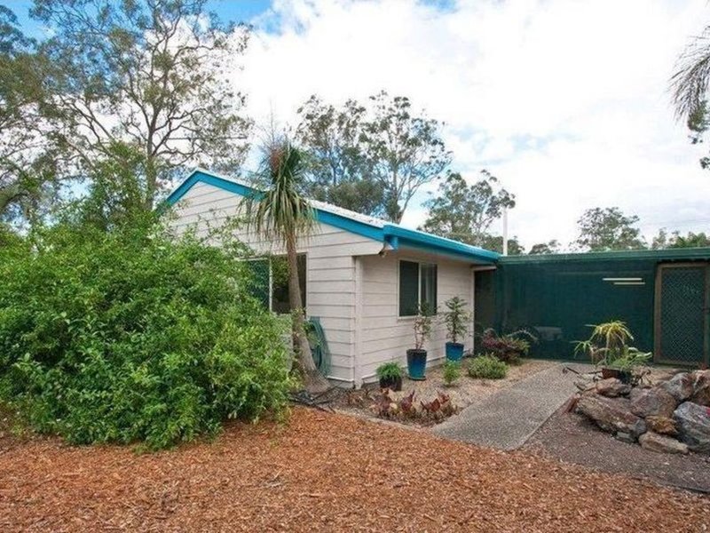 Photo - 4 Macaranga Street, Marsden QLD 4132 - Image 8