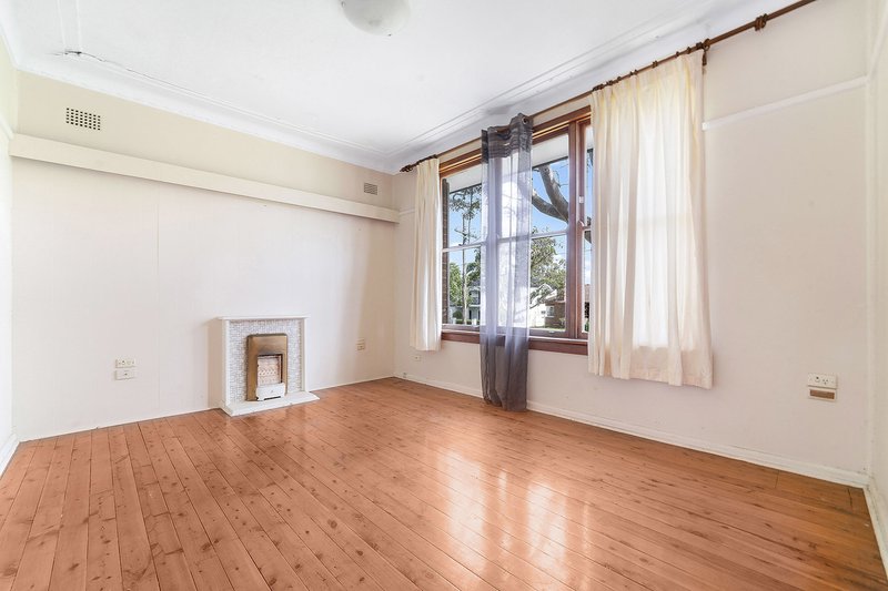 Photo - 4 Macarthur Avenue, Strathfield NSW 2135 - Image 3