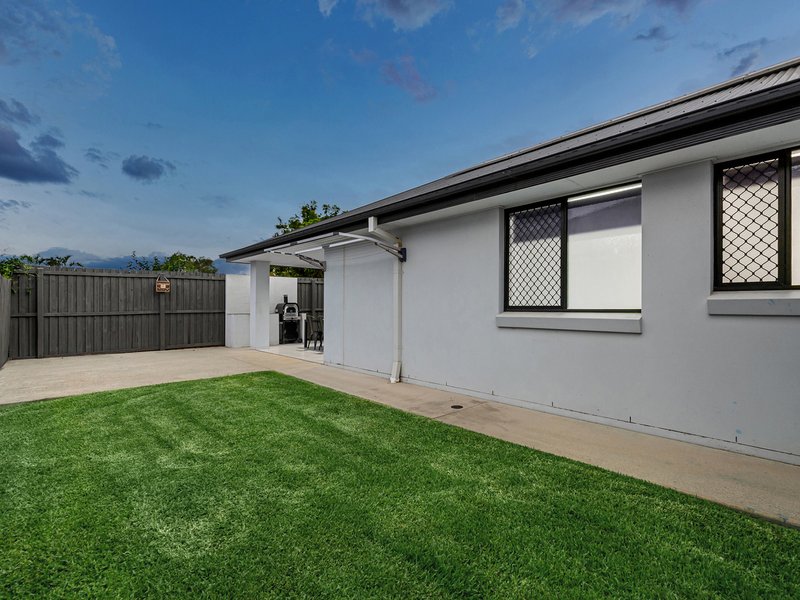 Photo - 4 Macdonald Place, Carseldine QLD 4034 - Image 15