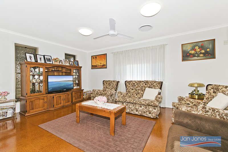 Photo - 4 Macfarlane Street, Kippa-Ring QLD 4021 - Image 4