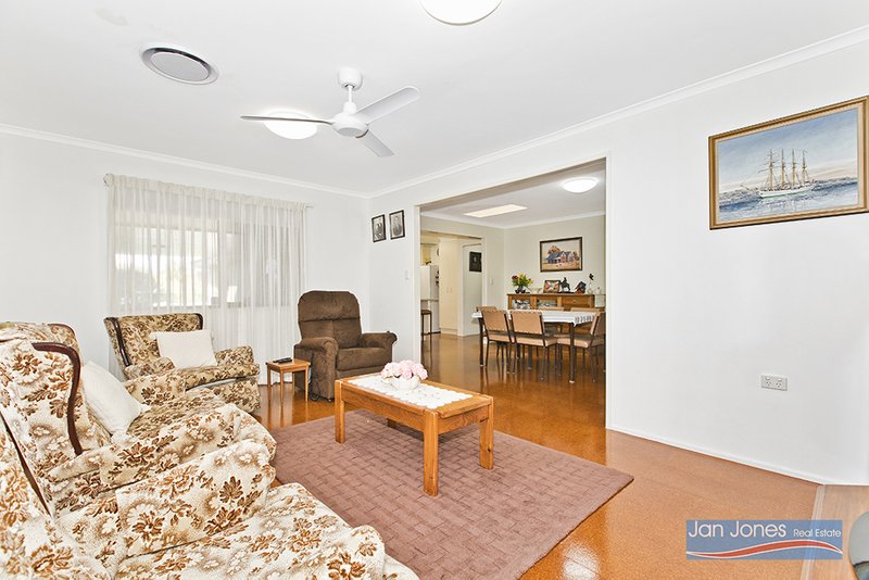 Photo - 4 Macfarlane Street, Kippa-Ring QLD 4021 - Image 6