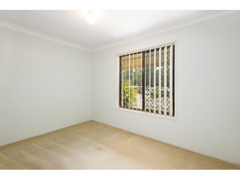 Photo - 4 Mackellar Drive, Boronia Heights QLD 4124 - Image 5