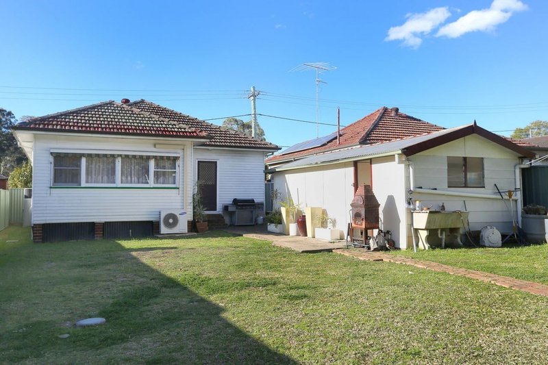 Photo - 4 Magowar Road, Pendle Hill NSW 2145 - Image 10