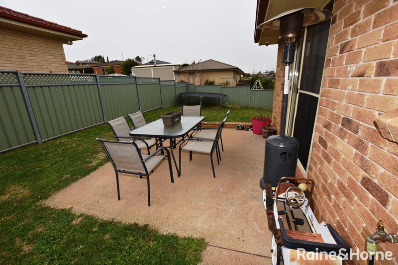 Photo - 4 Mahogany Court, Orange NSW 2800 - Image 11