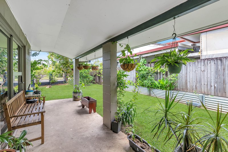 Photo - 4 Maina Street, Woree QLD 4868 - Image 11