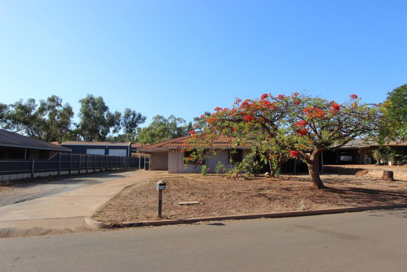 4 Maitland Court, Dampier WA 6713