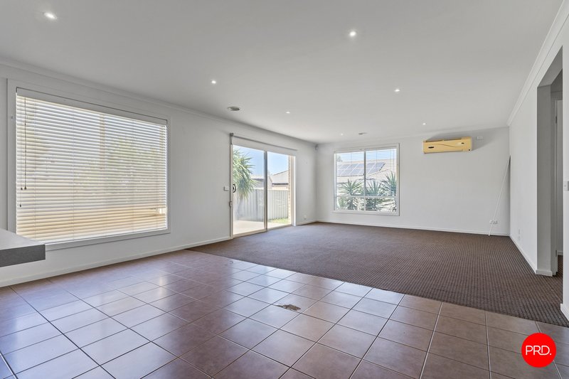 Photo - 4 Mallee Place, Epsom VIC 3551 - Image 5