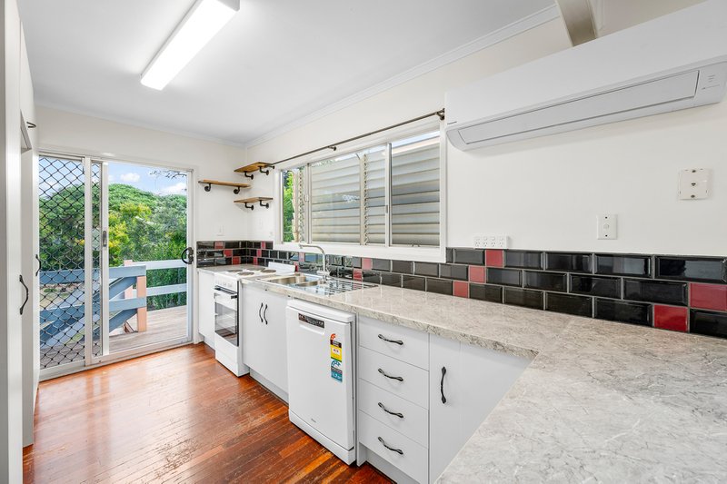 Photo - 4 Maple Avenue, Sun Valley QLD 4680 - Image 2