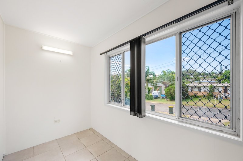 Photo - 4 Maple Avenue, Sun Valley QLD 4680 - Image 5