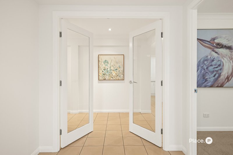 Photo - 4 Maple Court, Carindale QLD 4152 - Image 6