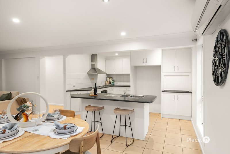 Photo - 4 Maple Court, Carindale QLD 4152 - Image 7