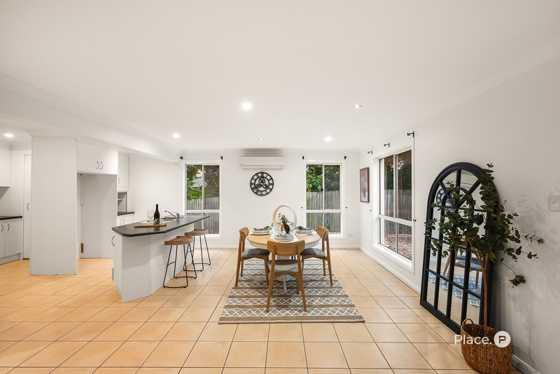 Photo - 4 Maple Court, Carindale QLD 4152 - Image 8