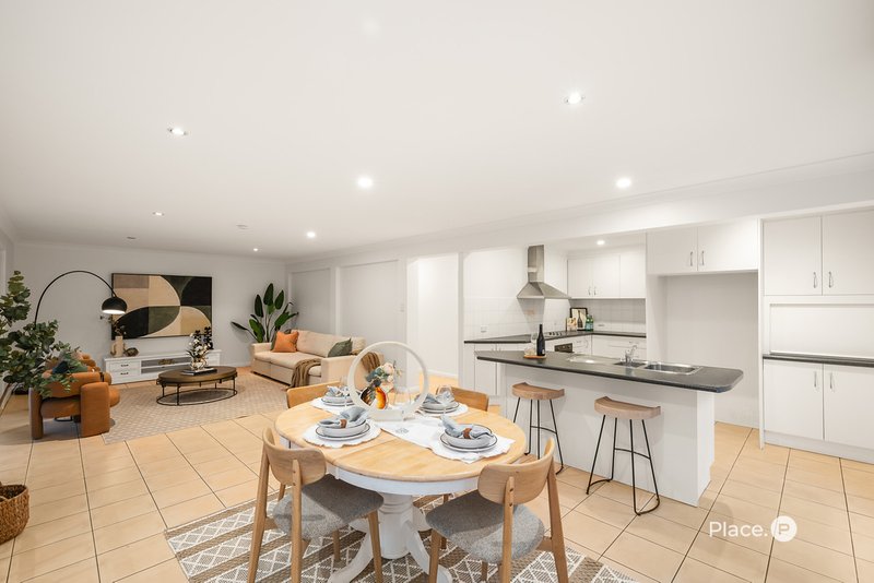 Photo - 4 Maple Court, Carindale QLD 4152 - Image 9