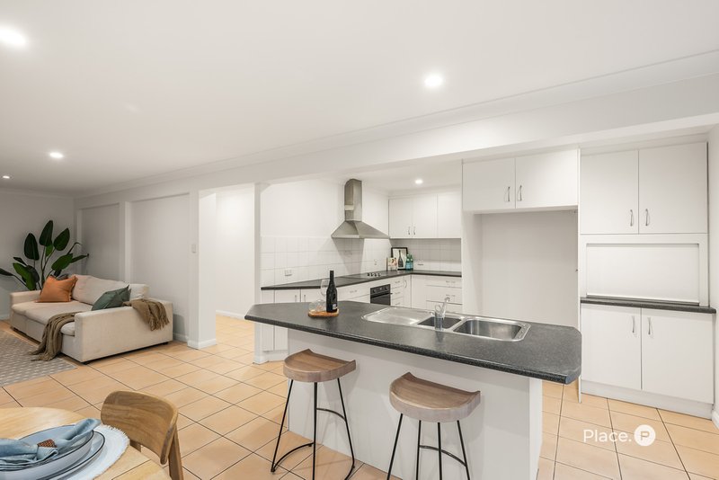 Photo - 4 Maple Court, Carindale QLD 4152 - Image 10