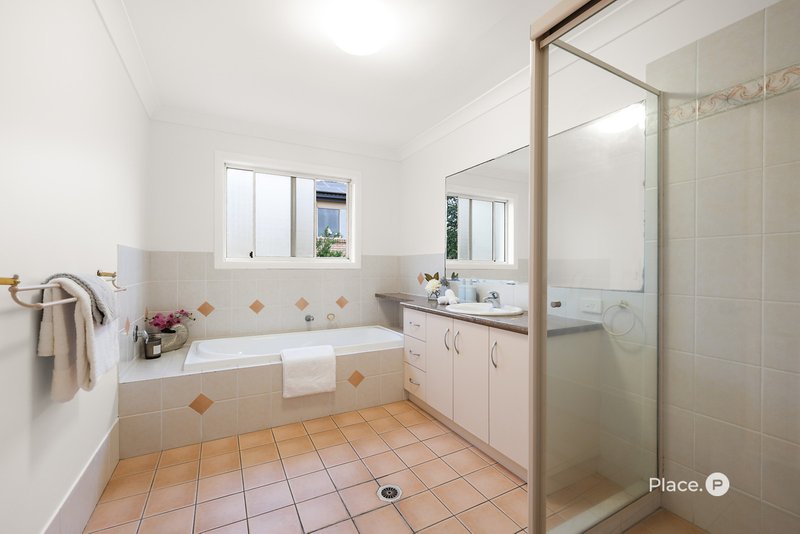 Photo - 4 Maple Court, Carindale QLD 4152 - Image 22