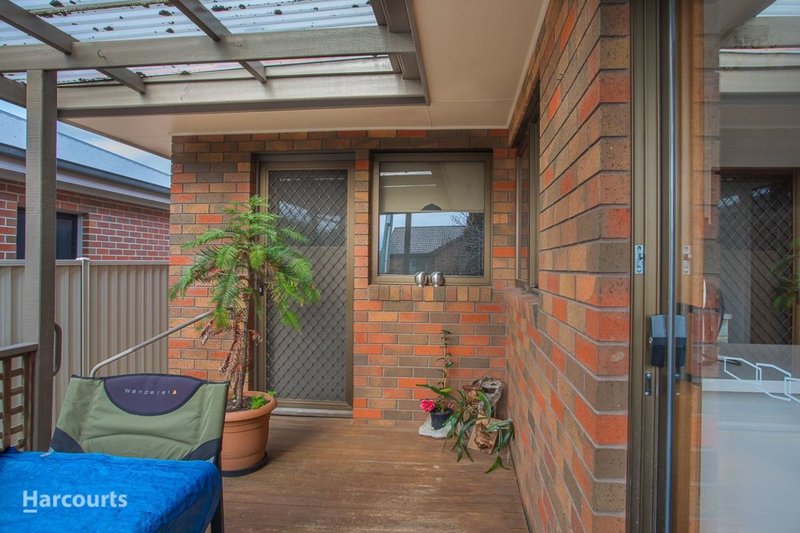 Photo - 4 Margaret Street, Wendouree VIC 3355 - Image 11