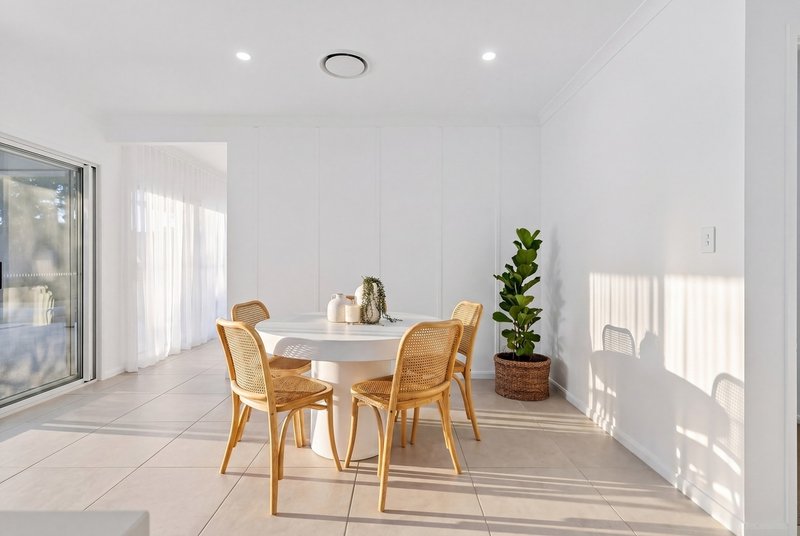 Photo - 4 Marika Street, Pimpama QLD 4209 - Image 2