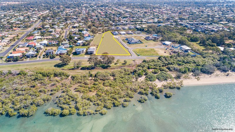 Photo - 4 Marine Court, Urangan QLD 4655 - Image 5