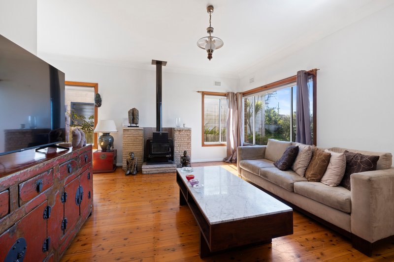 Photo - 4 Marinella Street, Manly Vale NSW 2093 - Image 5