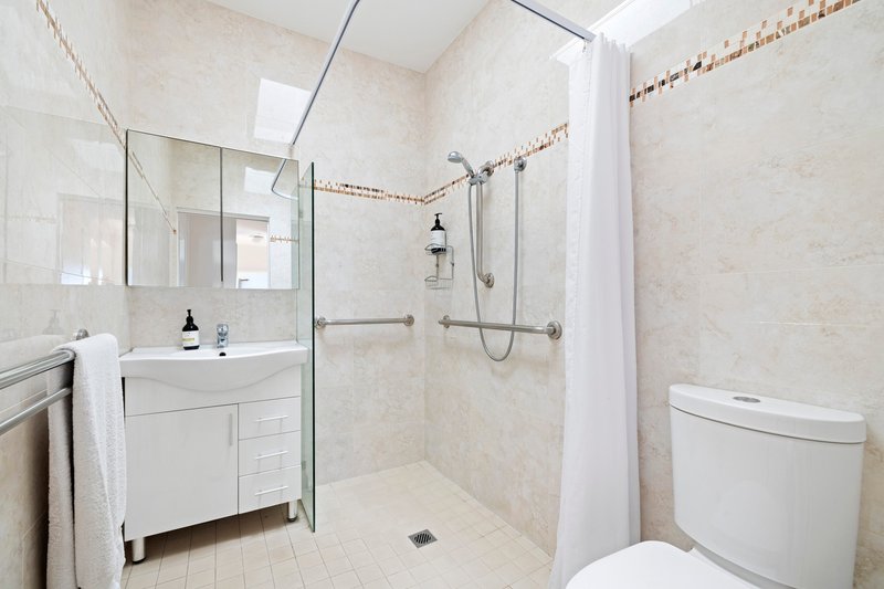 Photo - 4 Marinella Street, Manly Vale NSW 2093 - Image 10