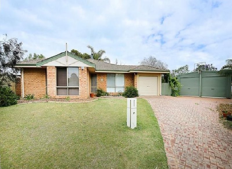 Photo - 4 Marlborough Close, Greenfields WA 6210 - Image