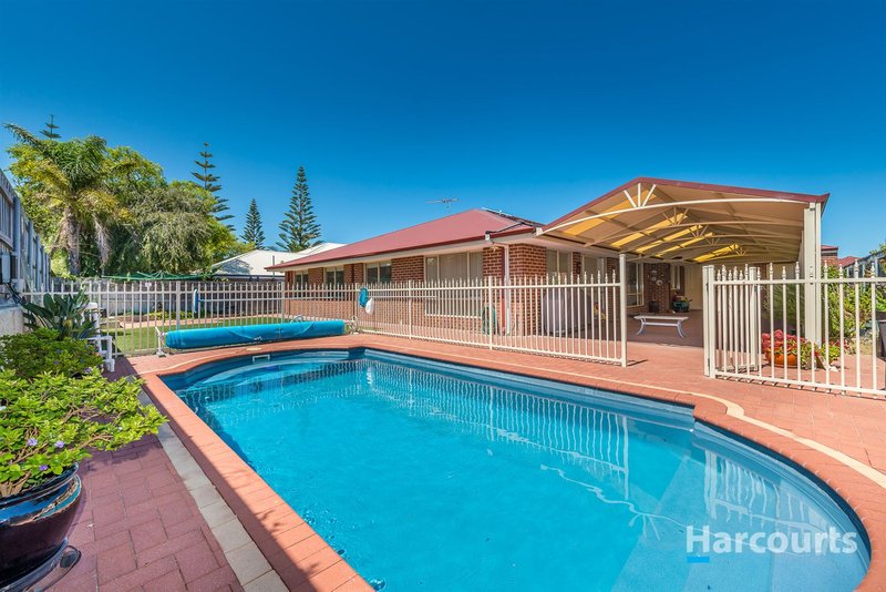 Photo - 4 Marlborough Way, Quinns Rocks WA 6030 - Image 3