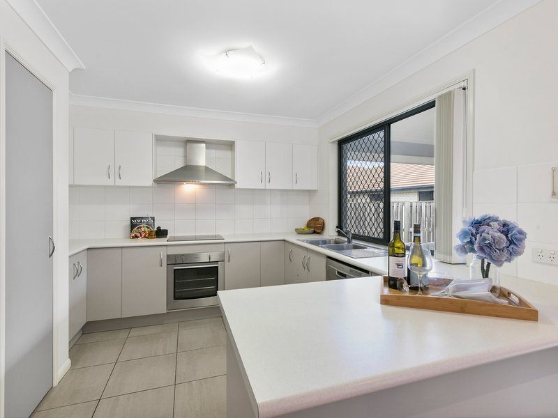 Photo - 4 Marshall Street, Redbank Plains QLD 4301 - Image 9