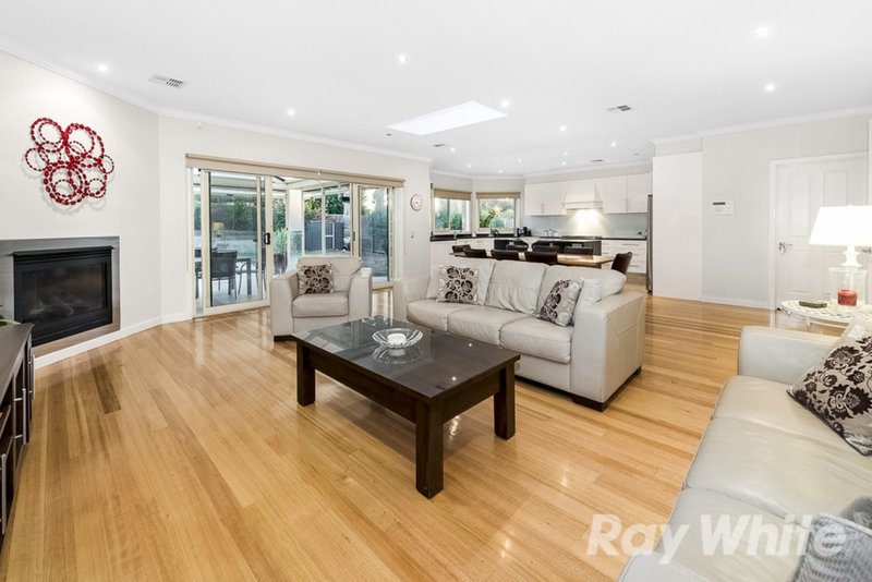 Photo - 4 Marsham Road, Mount Waverley VIC 3149 - Image 4