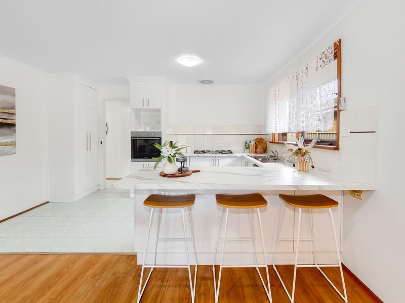 Photo - 4 Martin Place, Cranbourne VIC 3977 - Image 10