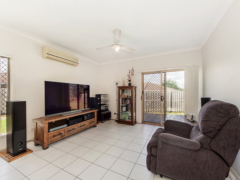 Photo - 4 Martin Place, Redbank Plains QLD 4301 - Image 2