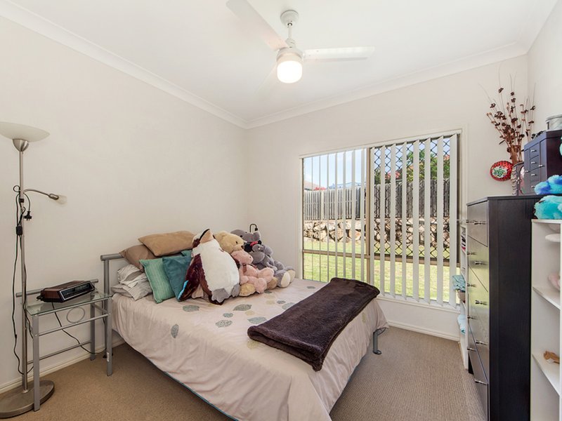 Photo - 4 Martin Place, Redbank Plains QLD 4301 - Image 7