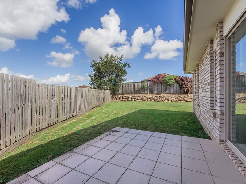 Photo - 4 Martin Place, Redbank Plains QLD 4301 - Image 9