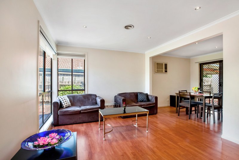 Photo - 4 Martingale Court, Epping VIC 3076 - Image 3