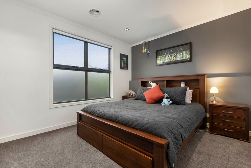 Photo - 4 Marylebone Drive, Mulgrave VIC 3170 - Image 8