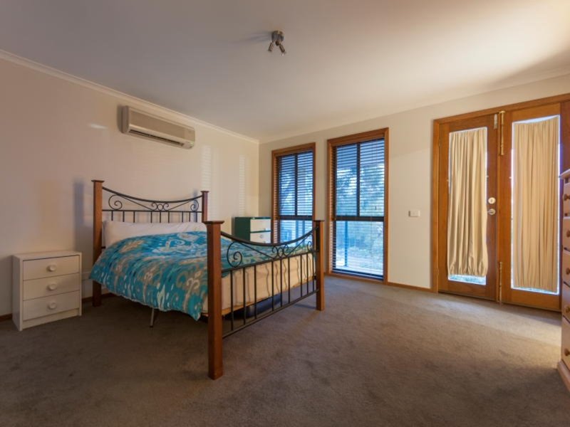 Photo - 4 Mathew Court, Langwarrin VIC 3910 - Image 9