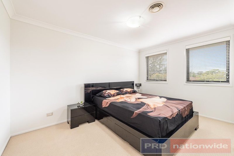 Photo - 4 Matthews Avenue, East Hills NSW 2213 - Image 7