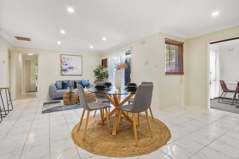 Photo - 4 Matthews Place, Dandenong North VIC 3175 - Image 4