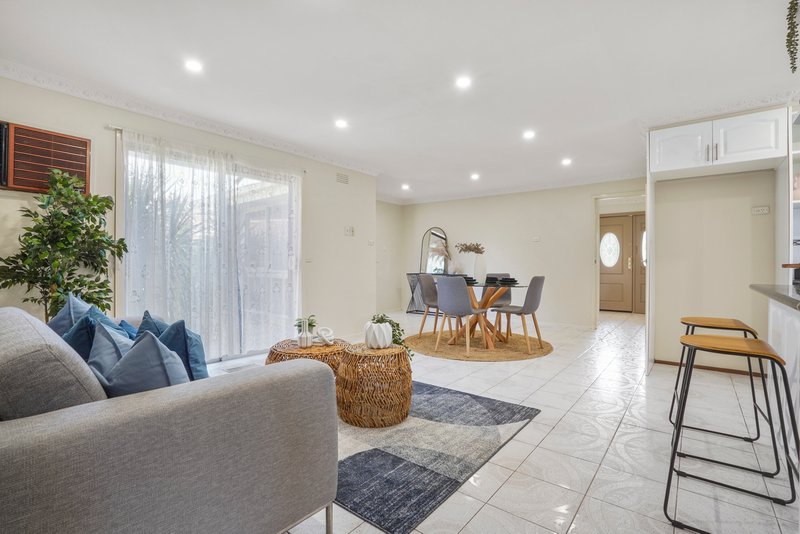 Photo - 4 Matthews Place, Dandenong North VIC 3175 - Image 5