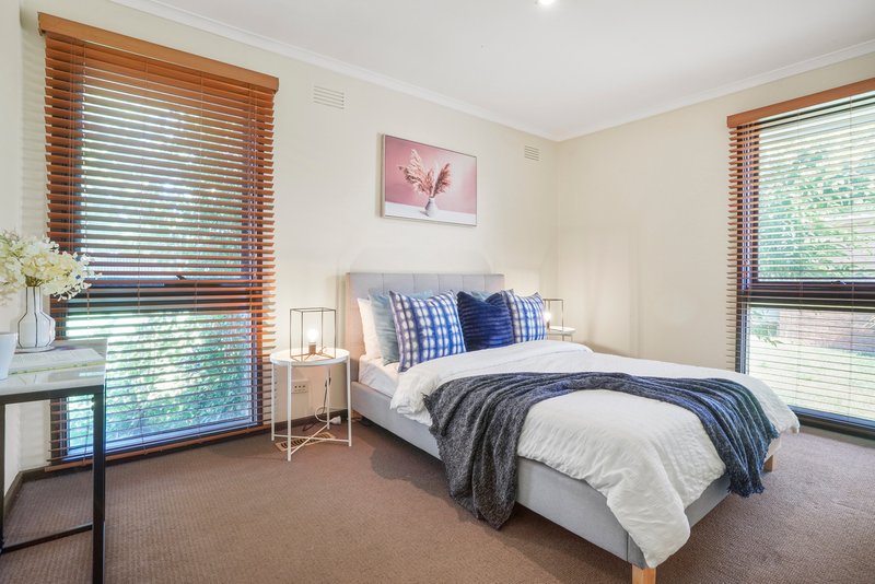 Photo - 4 Matthews Place, Dandenong North VIC 3175 - Image 9