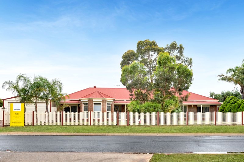 Photo - 4 Max Fatchen Drive, Angle Vale SA 5117 - Image 1