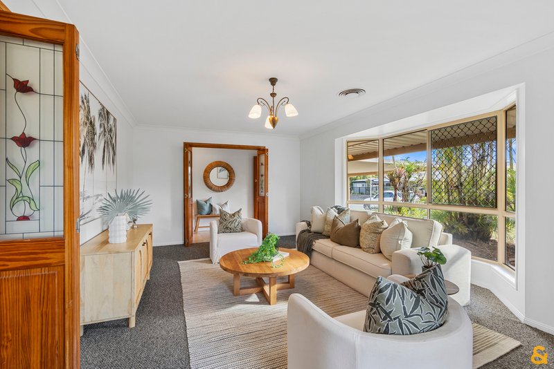 Photo - 4 Maxwell Place, Wynnum West QLD 4178 - Image 5