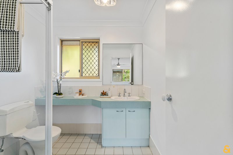 Photo - 4 Maxwell Place, Wynnum West QLD 4178 - Image 15