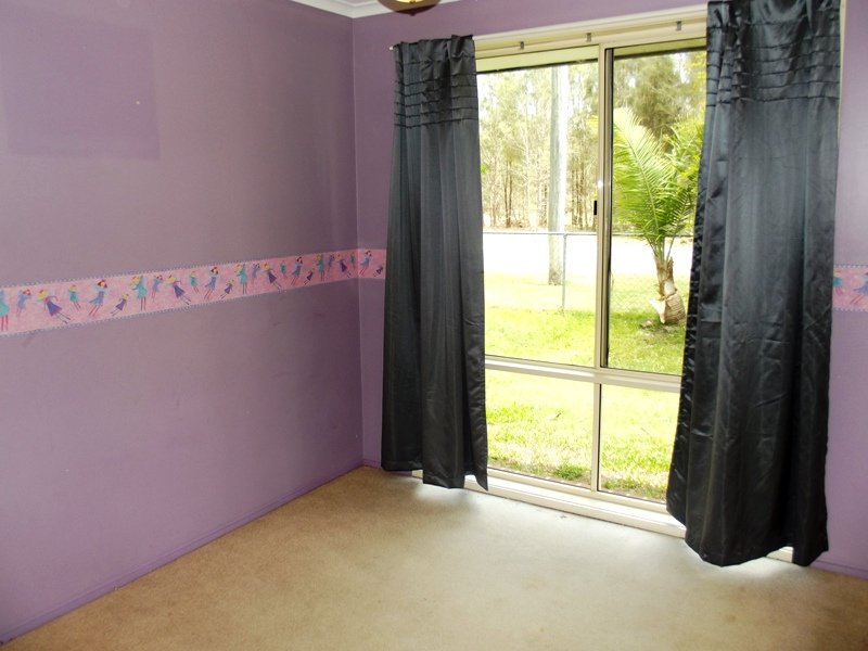 Photo - 4 May Street, Godwin Beach QLD 4511 - Image 10