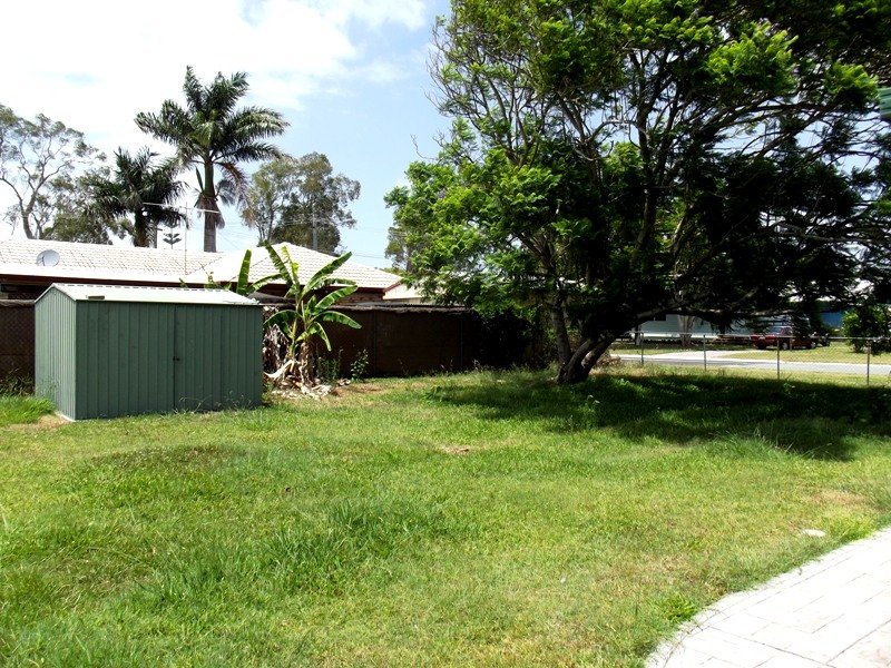 Photo - 4 May Street, Godwin Beach QLD 4511 - Image 11