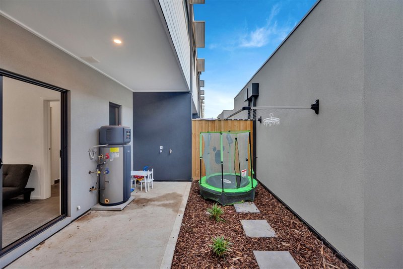 Photo - 4 Mayall Crescent, Wyndham Vale VIC 3024 - Image 10