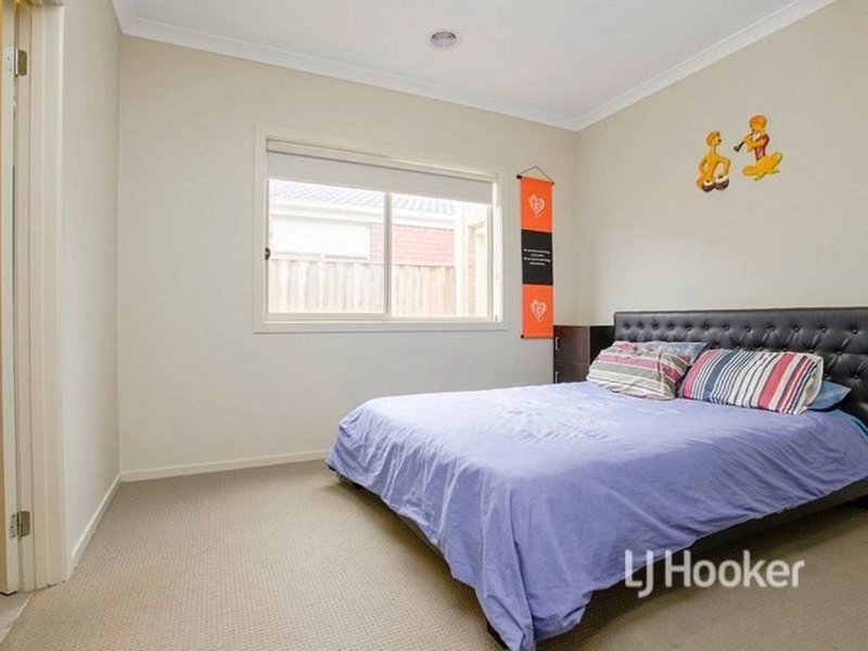 Photo - 4 Mazel Drive, Tarneit VIC 3029 - Image 5